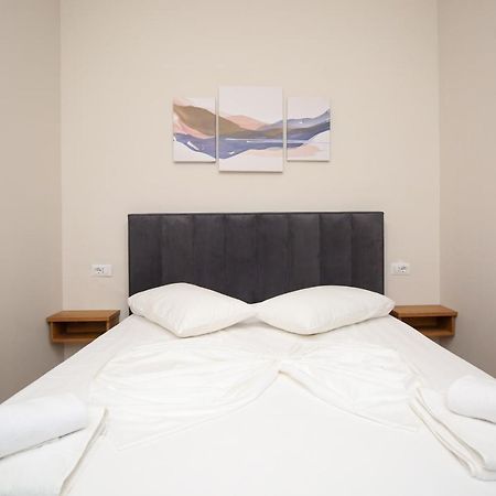 Hotel Amantia Орикум Екстериор снимка