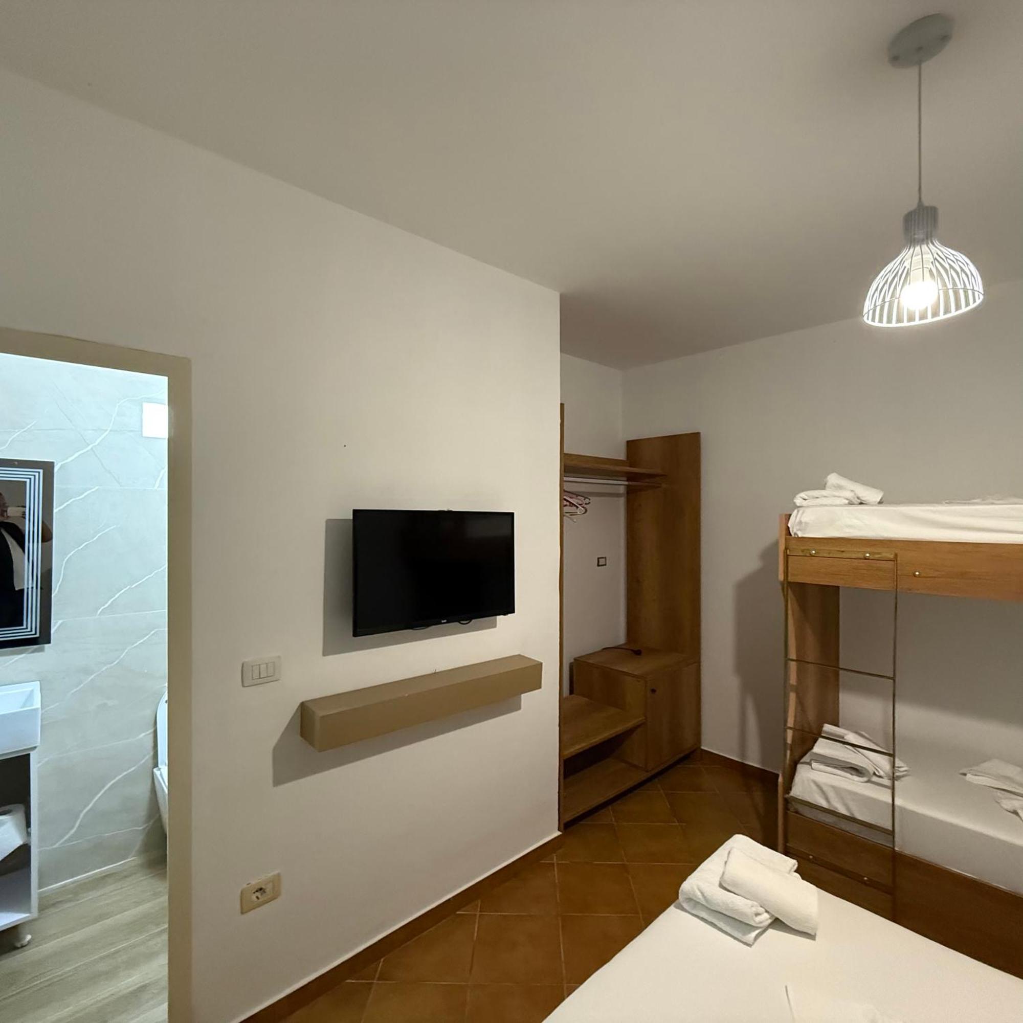Hotel Amantia Орикум Екстериор снимка